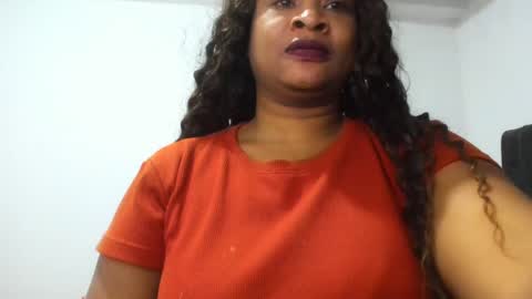 Snapshot of camila_sandoval_01 chatting on 02.28.25 Camila online show from 02.28.25