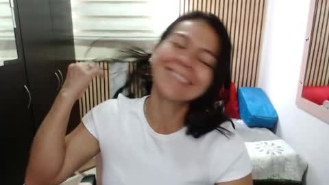 Snapshot of camila_vargas_ chatting on 05.26.26 Camila Vargas online show from 05.26.26