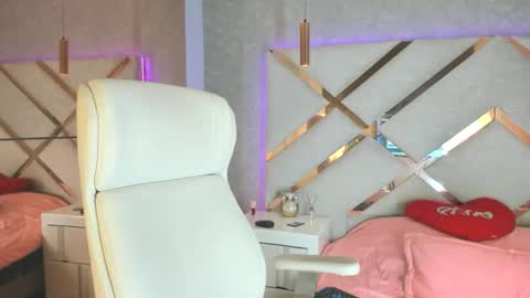 camila online show from 04.15.26