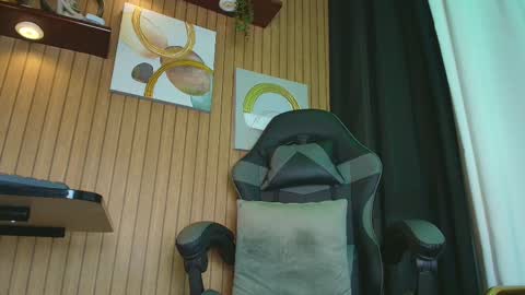    online show from 11.12.25