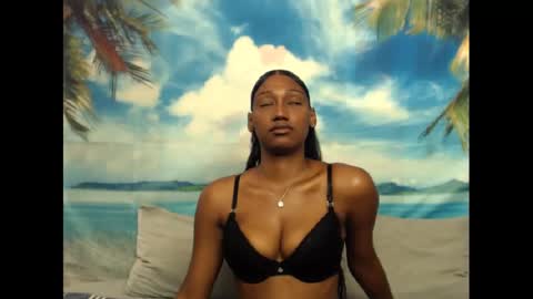 Snapshot of camilaasexyy chatting on 02.18.25 camilaasexyy online show from 02.18.25