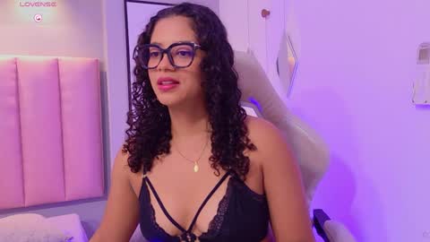Snapshot of camilalevy chatting on 04.29.26 Camila online show from 04.29.26