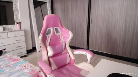 X IGcamiryan01 online show from 11.15.25