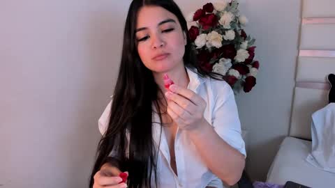 Snapshot of camilasofiia chatting on 01.16.25 Camila online show from 01.16.25