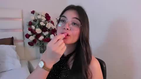 Snapshot of camilasofiia chatting on 02.11.25 Camila online show from 02.11.25