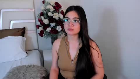 Snapshot of camilasofiia chatting on 02.19.25 Camila online show from 02.19.25