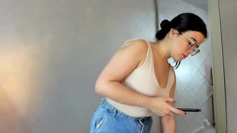 Snapshot of camilasofiia chatting on 09.09.25 Camila online show from 09.09.25