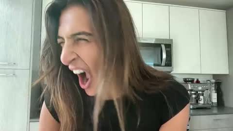 camiliakxoxo online show from 11.16.25