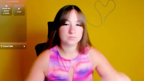 Snapshot of camilla_body chatting on 08.04.26 Camilla online show from 08.04.26