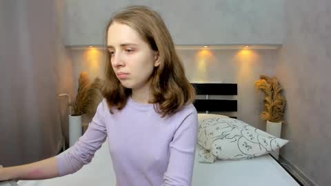 Camilla online show from 10.03.25