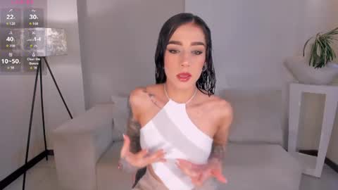 Snapshot of camillesnow chatting on 06.12.26 Camille online show from 06.12.26