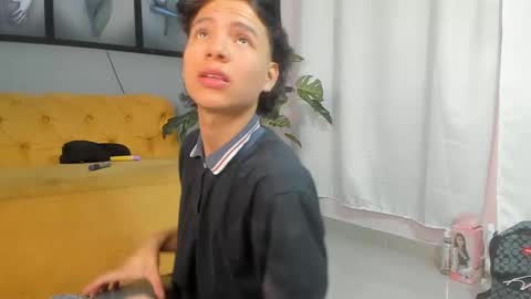 Camillo Virgil online show from 11.03.25