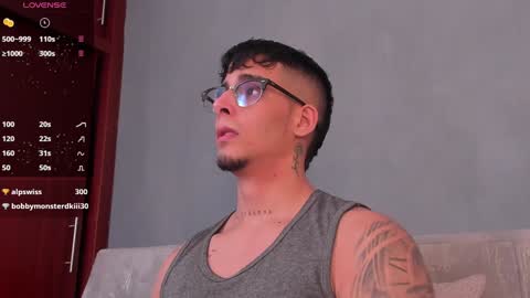 Snapshot of camilo_ospina_ chatting on 01.19.25 INDEPENDENT MODEL online show from 01.19.25