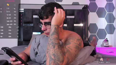 Snapshot of camilo_ospina_ chatting on 02.02.25 INDEPENDENT MODEL online show from 02.02.25