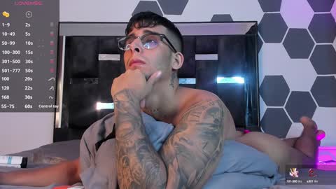 Snapshot of camilo_ospina_ chatting on 02.04.25 INDEPENDENT MODEL online show from 02.04.25