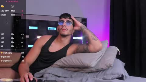 Snapshot of camilo_ospina_ chatting on 02.26.25 INDEPENDENT MODEL online show from 02.26.25