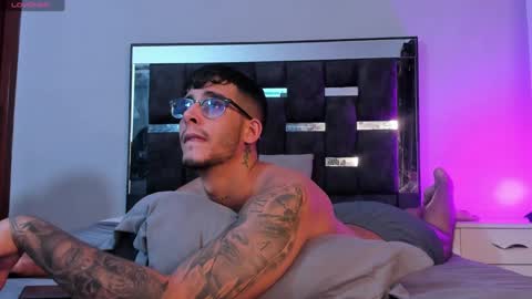 Snapshot of camilo_ospina_ chatting on 03.05.25 INDEPENDENT MODEL online show from 03.05.25