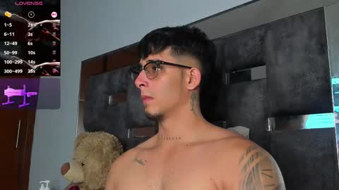 Snapshot of camilo_ospina_ chatting on 09.15.25 INDEPENDENT MODEL online show from 09.15.25