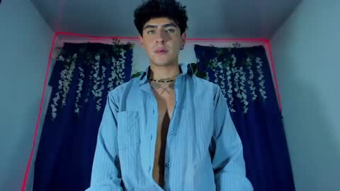 Snapshot of camilo_xcam chatting on 02.18.25 CAMILO online show from 02.18.25