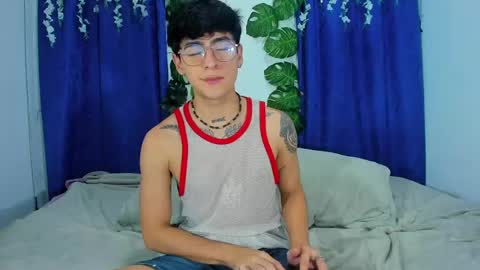 Snapshot of camilo_xcam chatting on 02.22.25 CAMILO online show from 02.22.25