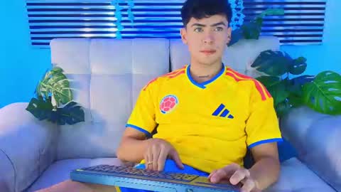 Snapshot of camilo_xcam chatting on 06.28.26 CAMILO online show from 06.28.26