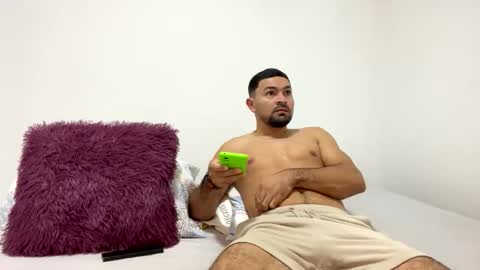 Snapshot of camilor_30 chatting on 11.17.25 camilor_30 online show from 11.17.25