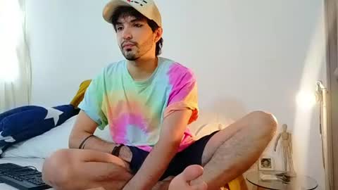 Snapshot of camilosaennz chatting on 06.15.26 camilo online show from 06.15.26
