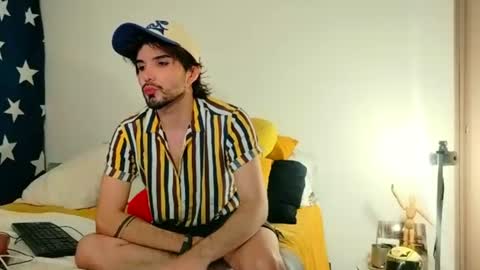 Snapshot of camilosaennz chatting on 06.30.26 camilo online show from 06.30.26