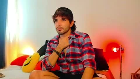 Snapshot of camilosaennz chatting on 07.03.26 camilo online show from 07.03.26