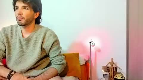 Snapshot of camilosaennz chatting on 07.12.26 camilo online show from 07.12.26