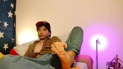 Snapshot of camilosaennz chatting on 07.15.26 camilo online show from 07.15.26