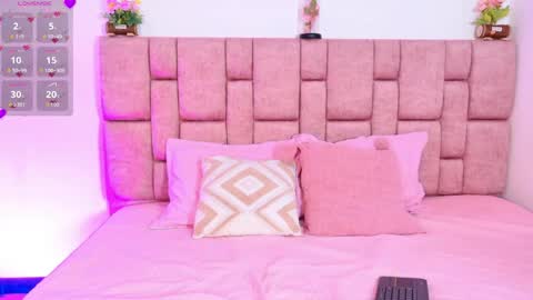 Snapshot of camiluxe chatting on 01.08.26 camiluxe online show from 01.08.26