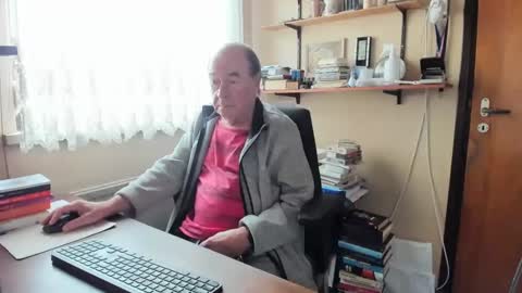 Snapshot of cammee chatting on 01.22.25 Cammee online show from 01.22.25