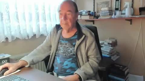 Snapshot of cammee chatting on 02.07.25 Cammee online show from 02.07.25