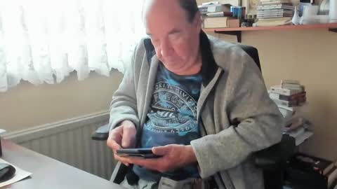 Snapshot of cammee chatting on 02.09.25 Cammee online show from 02.09.25