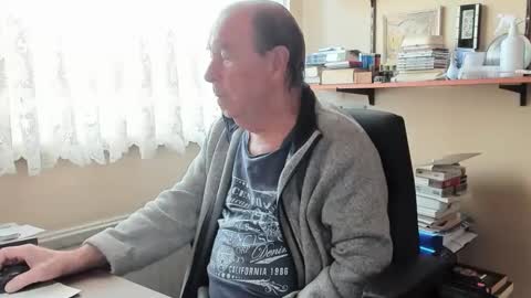 Snapshot of cammee chatting on 02.16.25 Cammee online show from 02.16.25