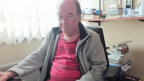 Snapshot of cammee chatting on 02.17.25 Cammee online show from 02.17.25