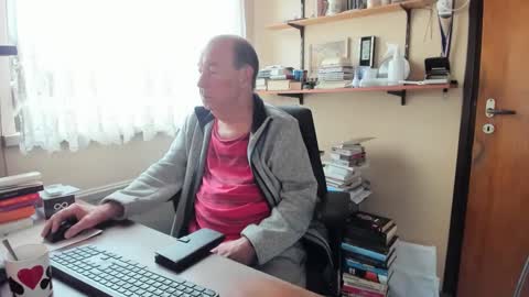 Snapshot of cammee chatting on 02.20.25 Cammee online show from 02.20.25