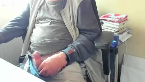 Snapshot of cammee chatting on 10.14.25 Cammee online show from 10.14.25