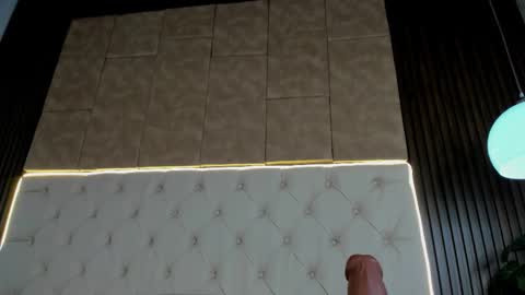 Camila online show from 12.04.25