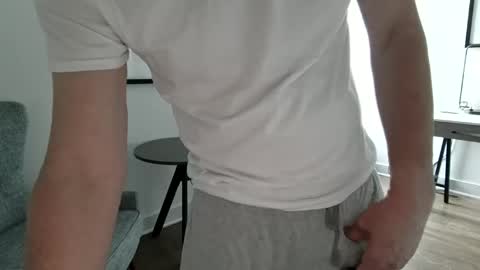 Snapshot of cammyman6900 chatting on 04.16.26 cammyman6900 online show from 04.16.26