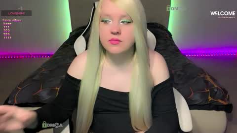 Snapshot of camsmiley chatting on 01.18.26 Miley online show from 01.18.26