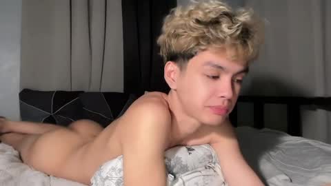 Snapshot of camwithethan chatting on 04.17.26 Ethan online show from 04.17.26