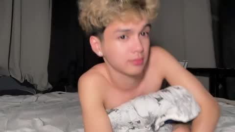 Snapshot of camwithethan chatting on 04.18.26 Ethan online show from 04.18.26