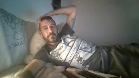 Snapshot of canary_braun chatting on 03.11.25 canary_braun online show from 03.11.25