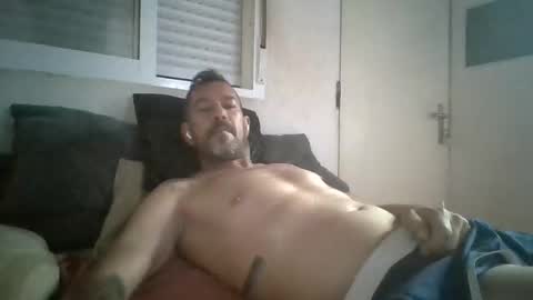 Snapshot of canary_braun chatting on 10.13.25 canary_braun online show from 10.13.25