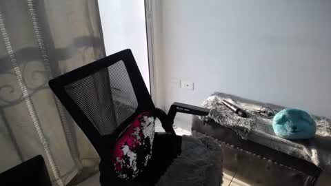 Snapshot of candacesxhot chatting on 01.29.25 cumorsmooke online show from 01.29.25