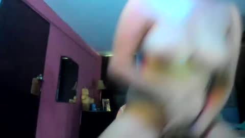 Snapshot of candela_catalina chatting on 11.23.25 Catalina online show from 11.23.25