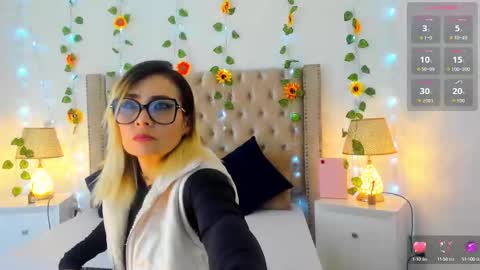 Candie  online show from 09.28.25