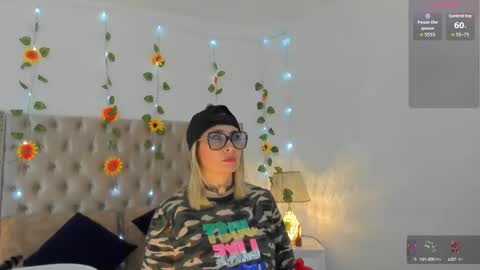 Candie  online show from 10.05.25